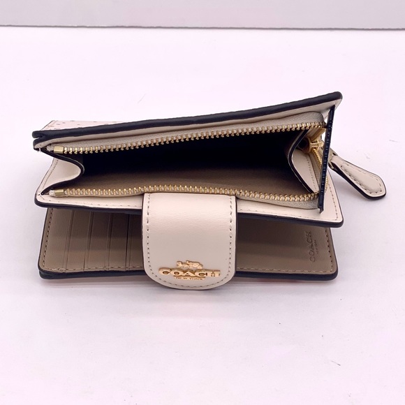 Coach Medium Corner Zip Wallet In Signature Canvas - Picture 11 of 11